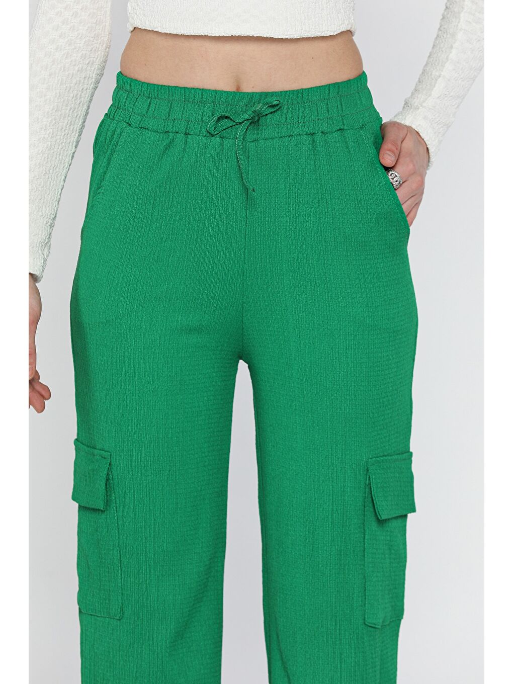 Yeşil Kadın Bel Lastikli Bol Paça Kargo Cep Pantolon-3