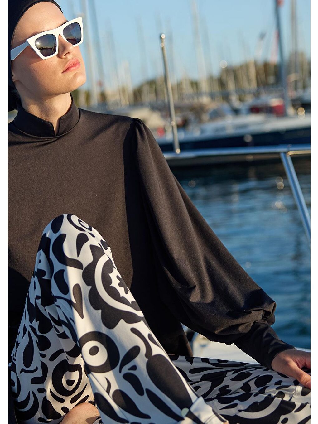 Siyah Asil Desenli Mayo Pantolon-2