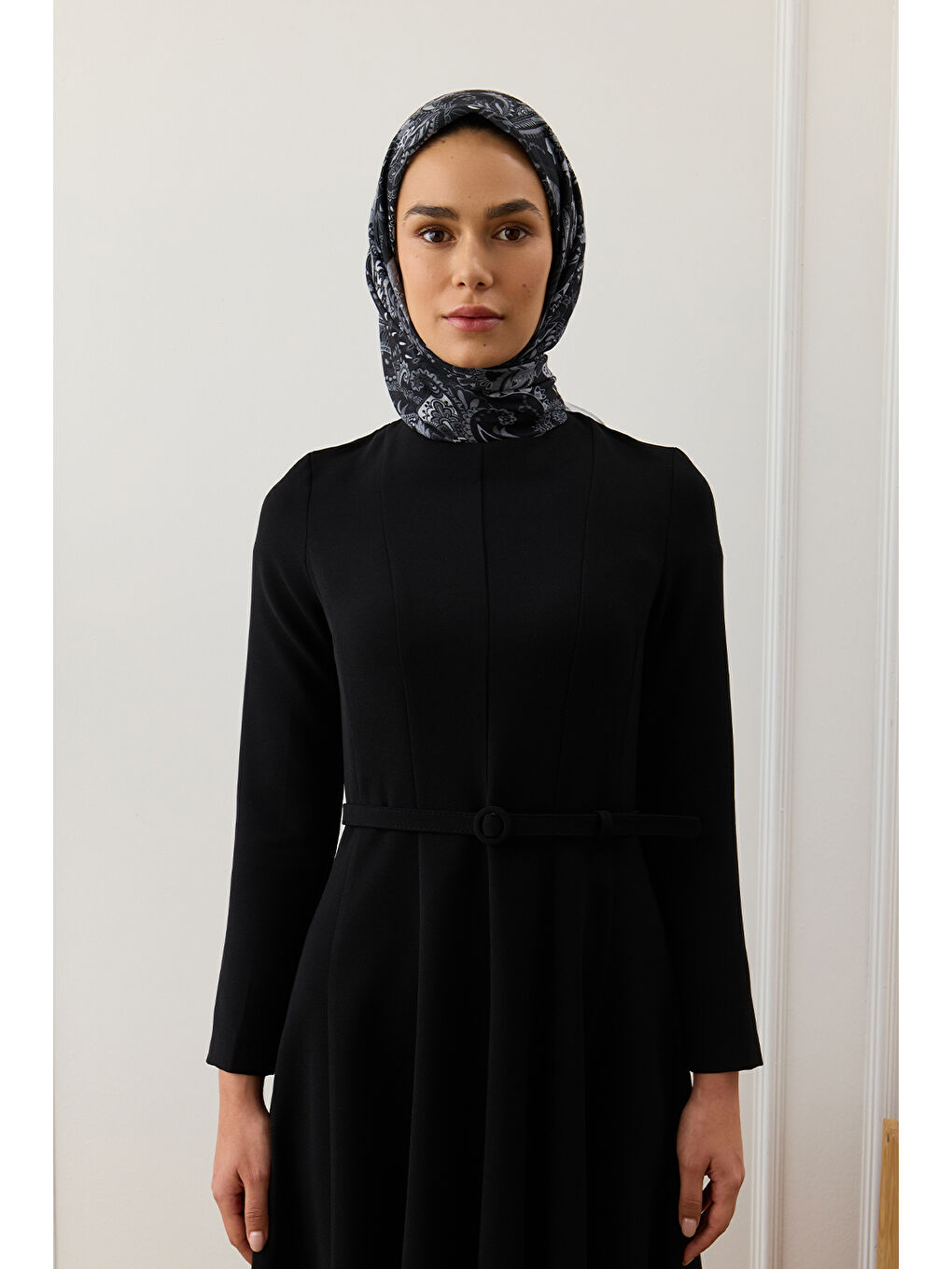 Siyah Desenli Pamuk Eşarp Black Dream-3