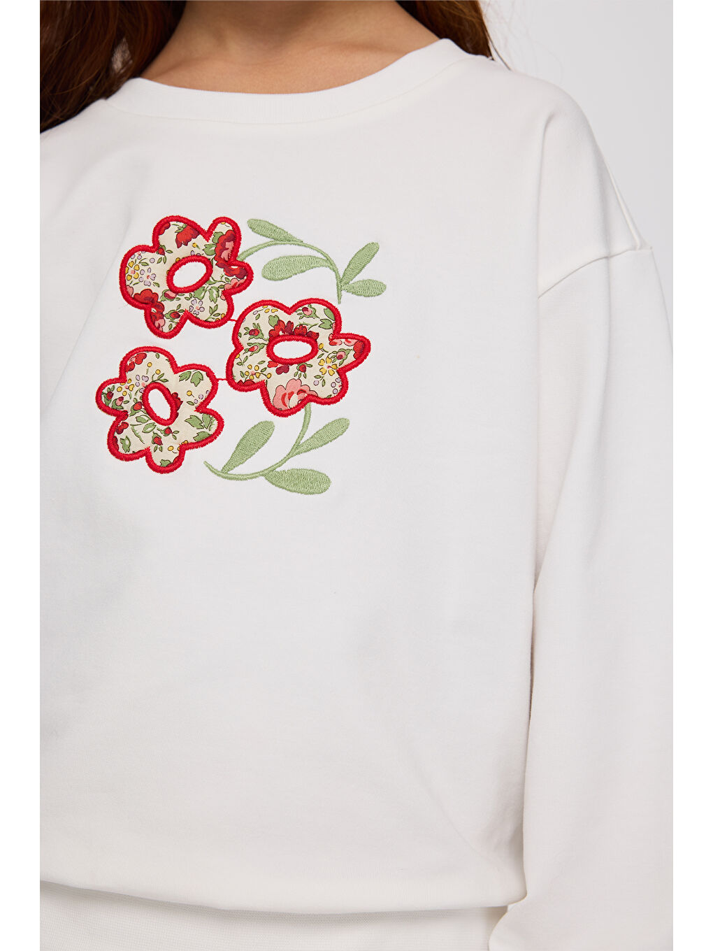 Ekru Liberty Kumaş Kalp Nakışlı Kız Çocuk Sweatshirt-5