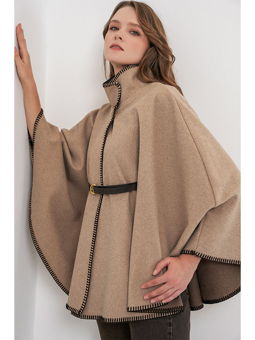 Kadın Dikiş Detaylı Kaşe Panço 9166 - A.Bej-2