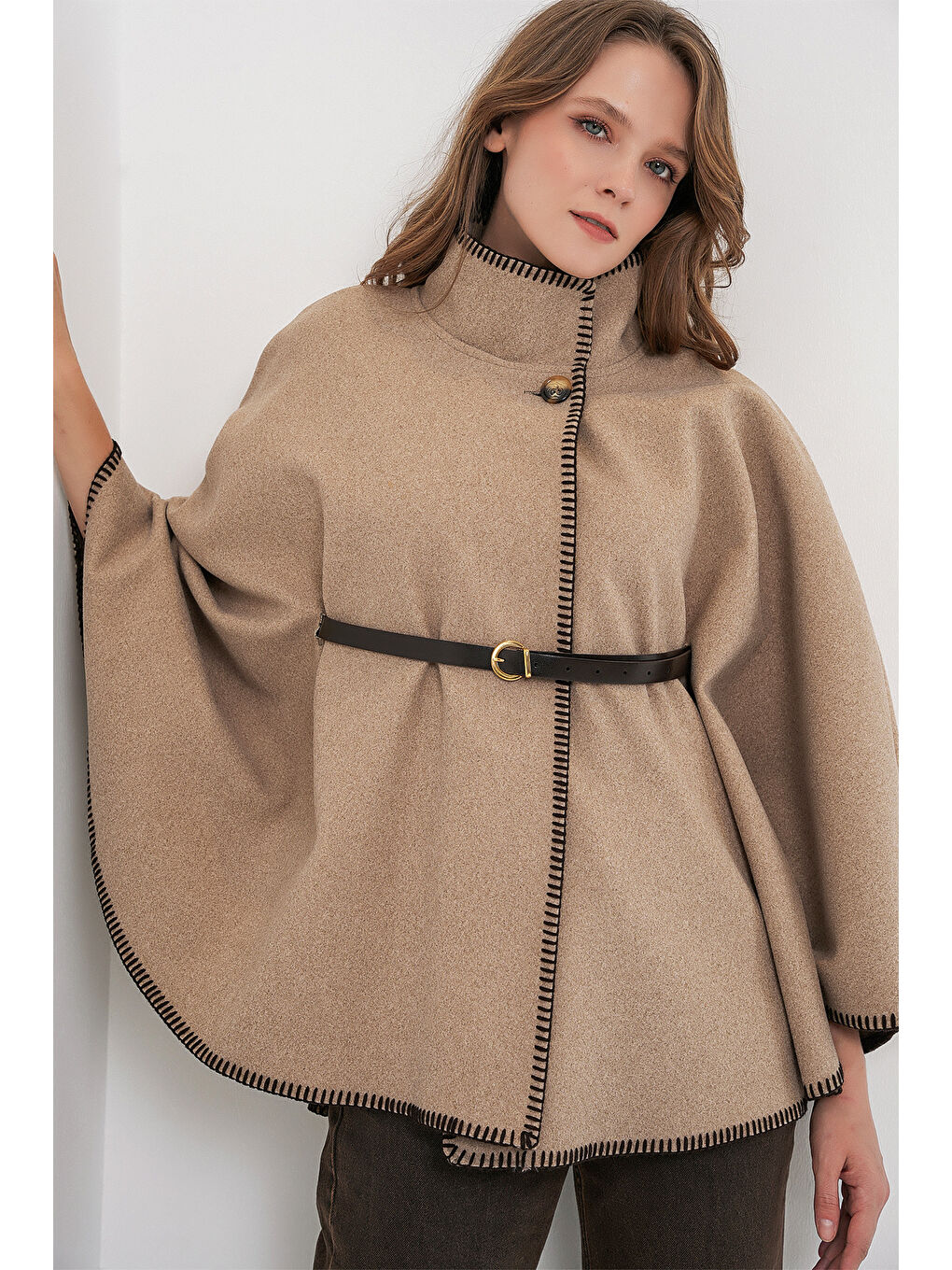 Kadın Dikiş Detaylı Kaşe Panço 9166 - A.Bej-3