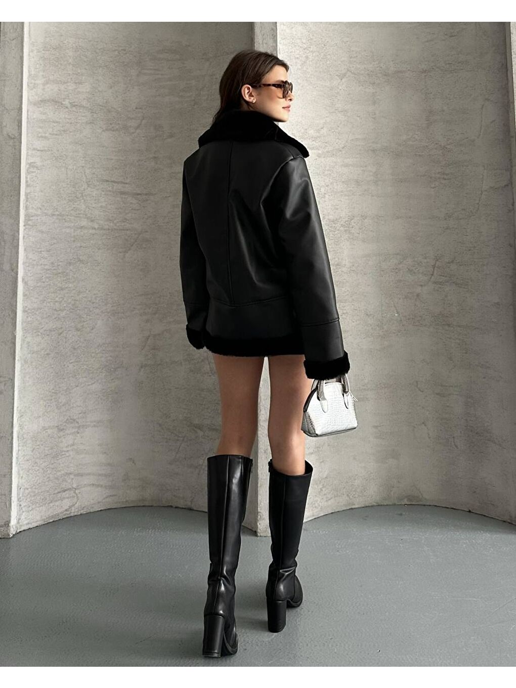 Siyah Kürk Detaylı Biker Deri Mont-2