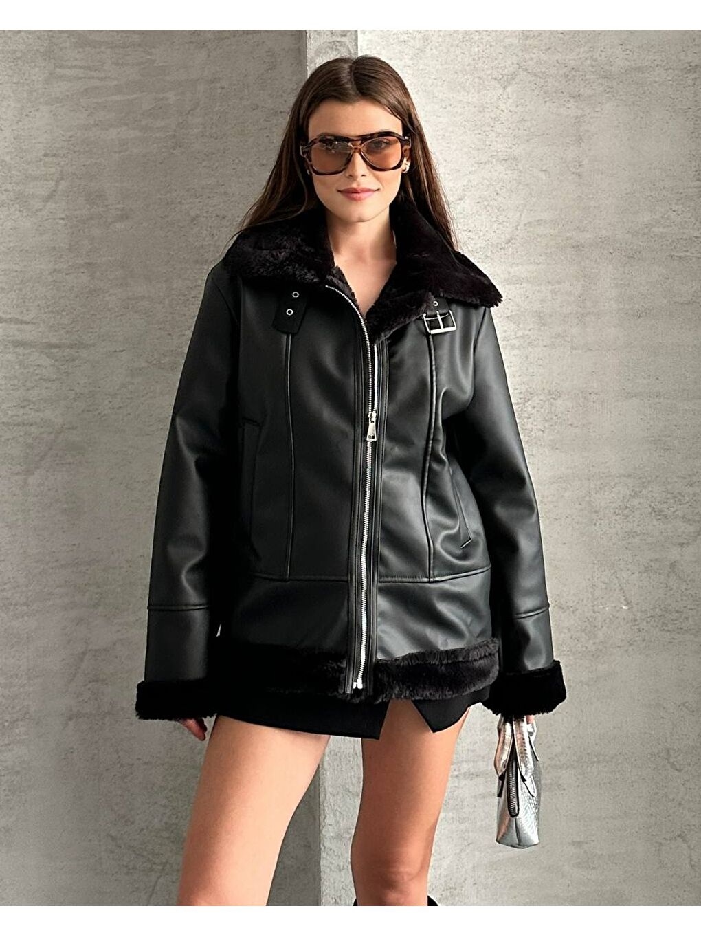Siyah Kürk Detaylı Biker Deri Mont-4
