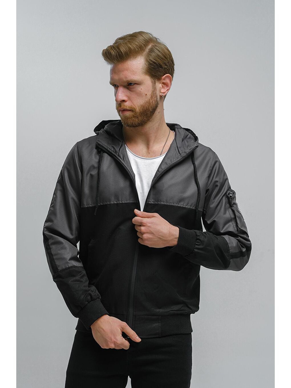 Gri Cebi Çanta Detaylı Suya Dayanıklı Dar Kesim Erkek Mevsimlik Yağmurluk-1