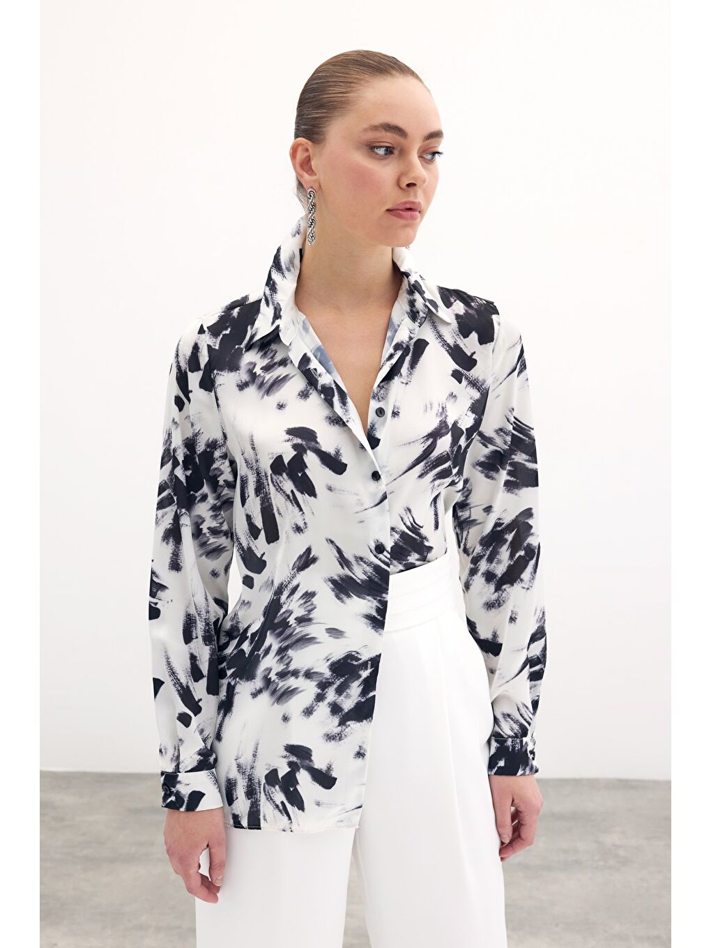 Desenli Klasik Gömlek - Siyah-1