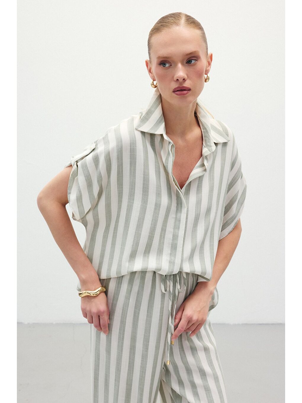 Çizgili Kısa Kol Gömlek - Haki-4