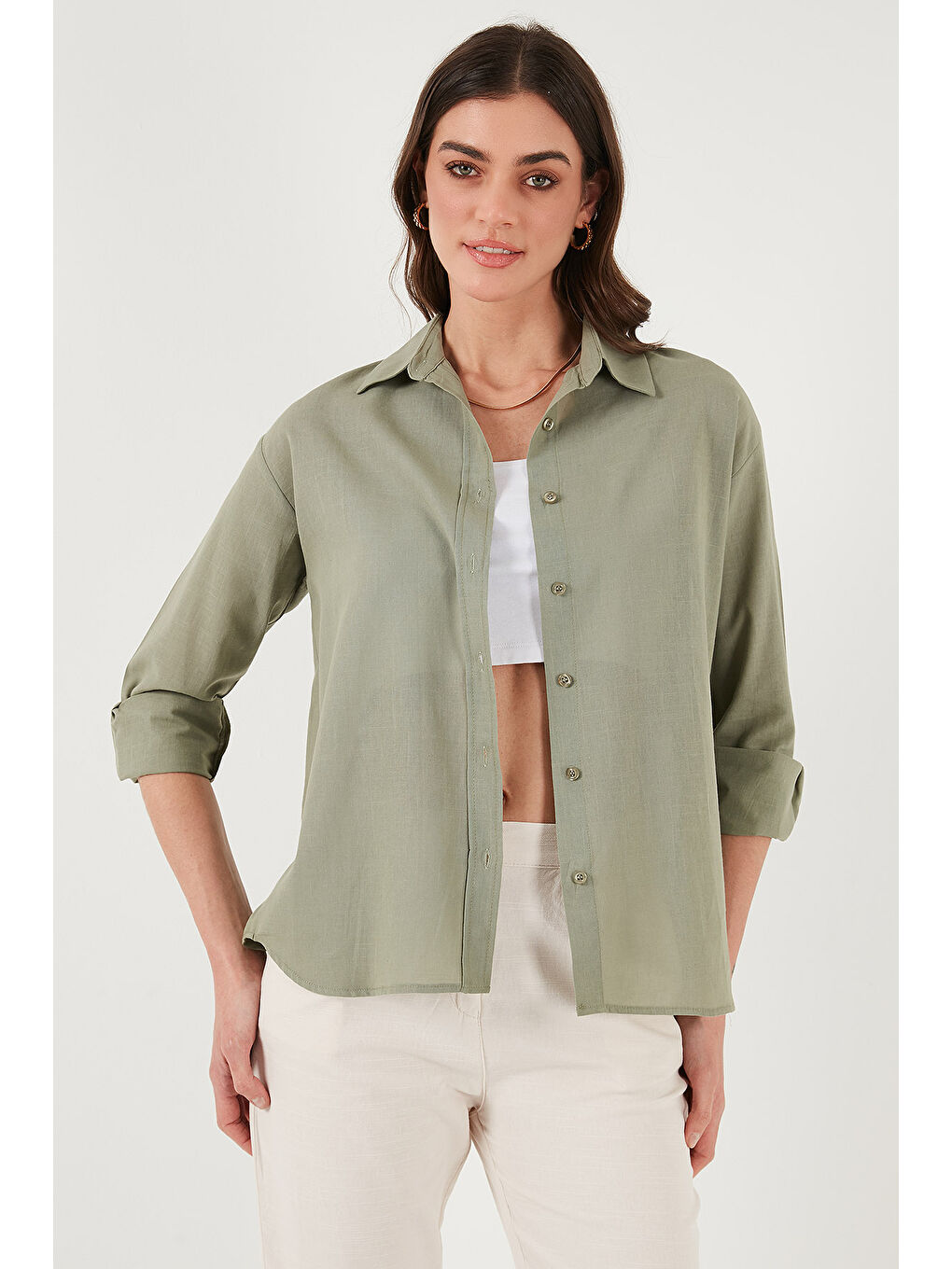 Haki Keten Ve Pamuk Karışımlı Regular Fit Önü Kısa Arkası Uzun Kadın Gömlek 6772853-3