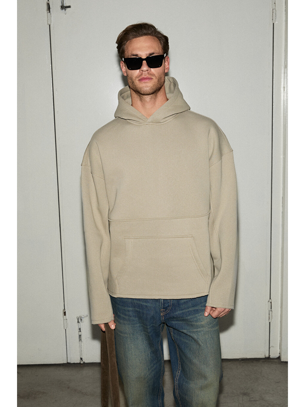Bej Colega Erkek Yumuşak İçi Polarlı Organik Pamuklu Kanguru Cepli Taş Sweatshirt-1