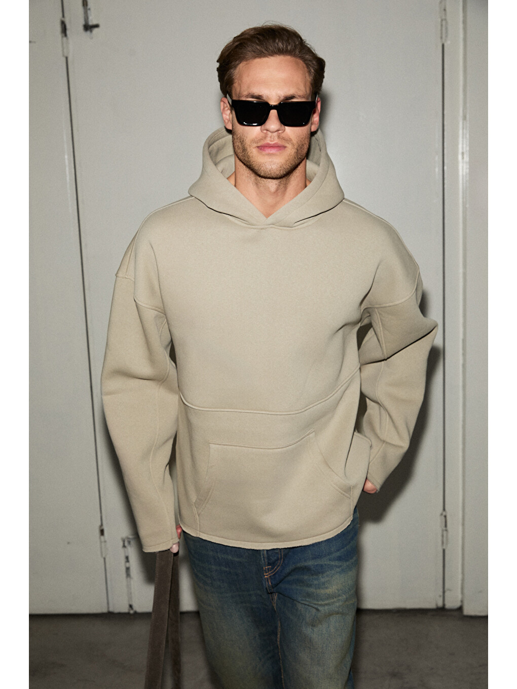 Bej Colega Erkek Yumuşak İçi Polarlı Organik Pamuklu Kanguru Cepli Taş Sweatshirt-2