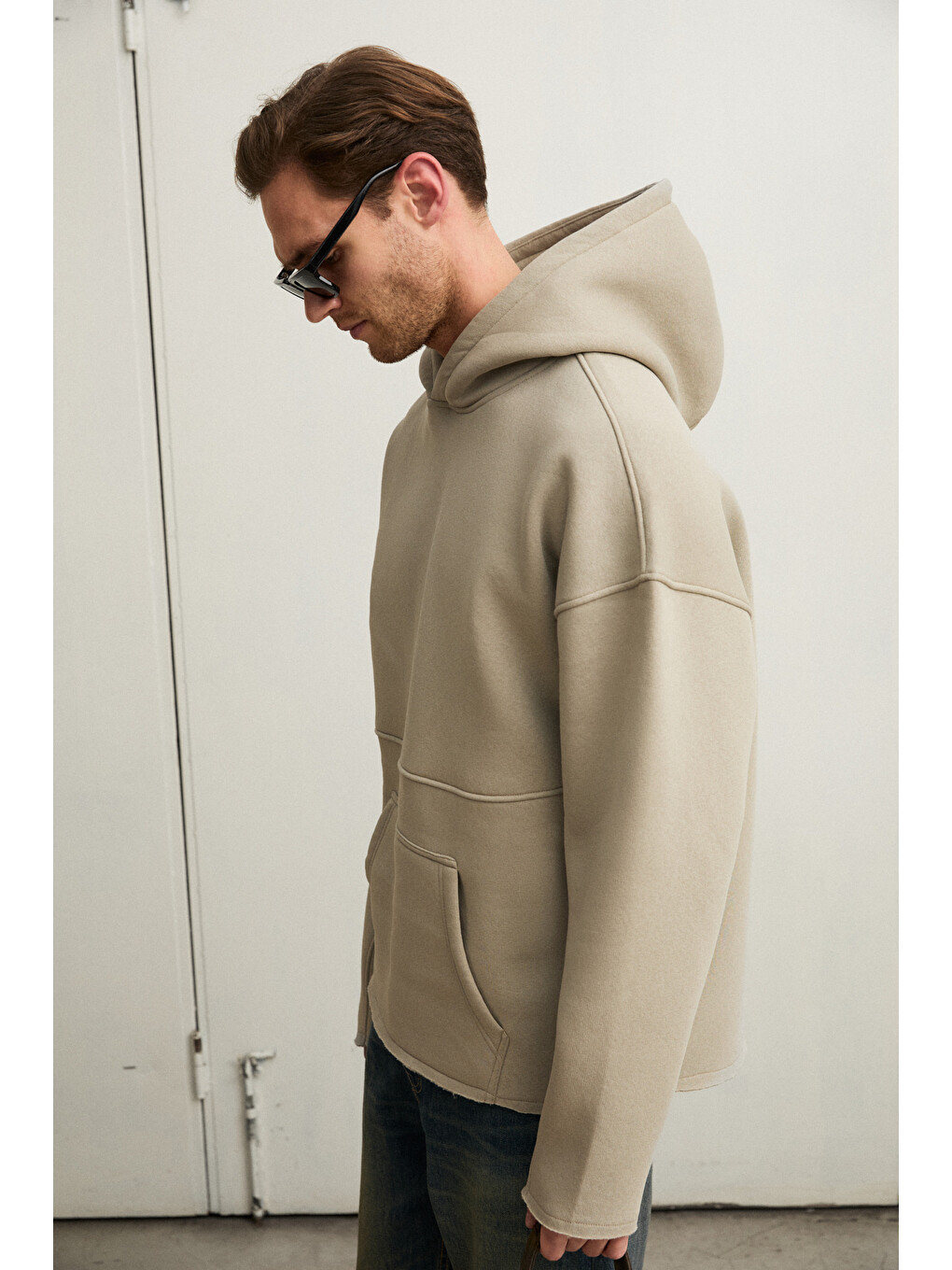 Bej Colega Erkek Yumuşak İçi Polarlı Organik Pamuklu Kanguru Cepli Taş Sweatshirt-4