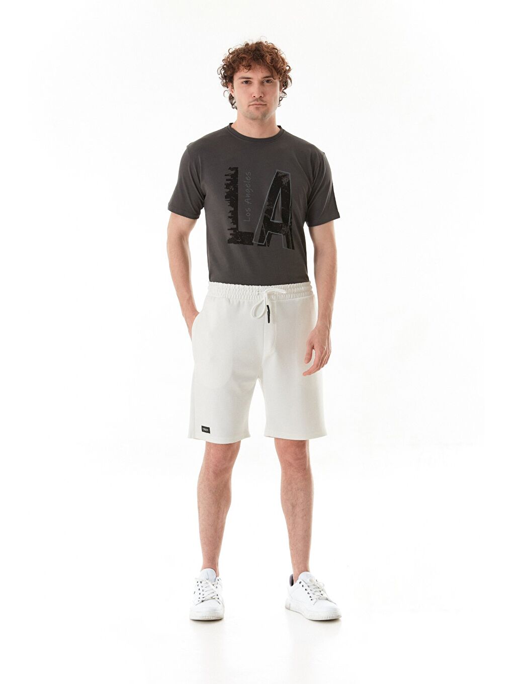 Ekru Beli Lastikli Armalı Penye Şort-2