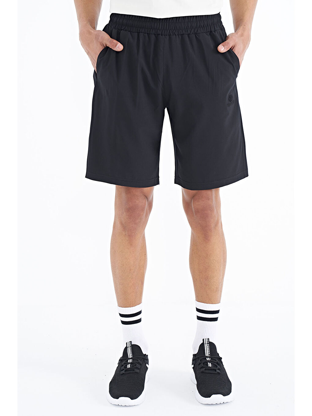 Siyah Yan Cep Detaylı Lastikli Erkek Şort - 81238