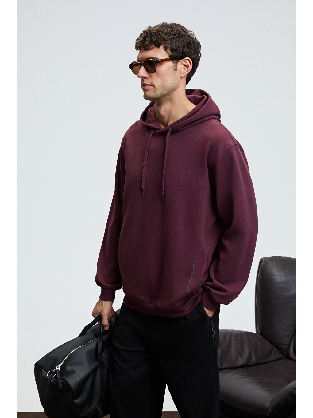 Dashıell Erkek Kapüşonlu Kordonlu Önü Baskılı Bordo Sweatshirt