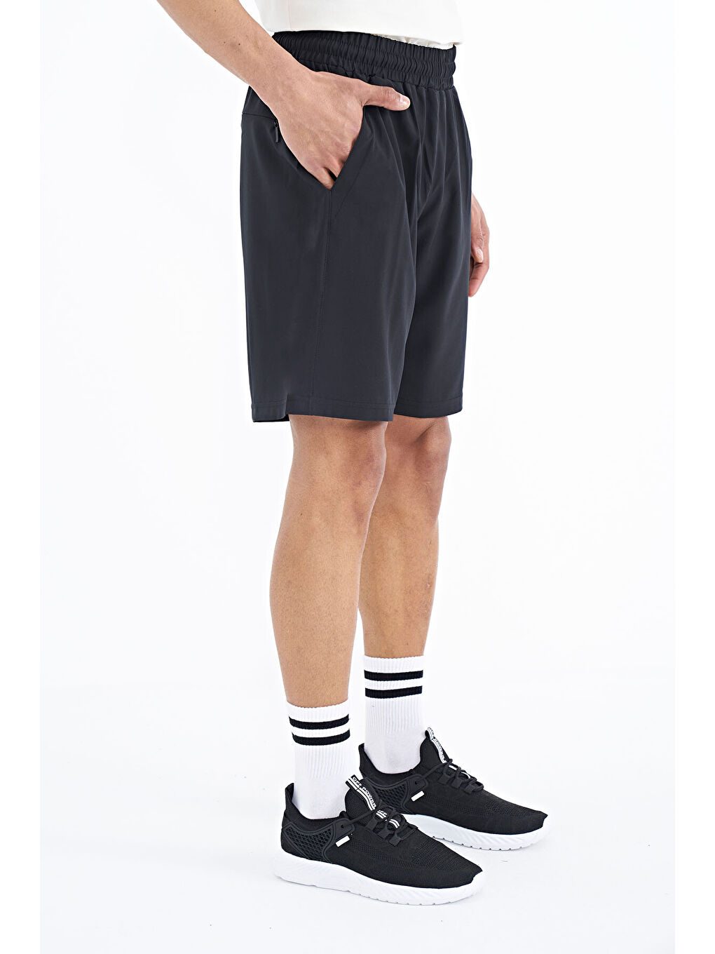 Siyah Yan Cep Detaylı Lastikli Erkek Şort - 81238-6