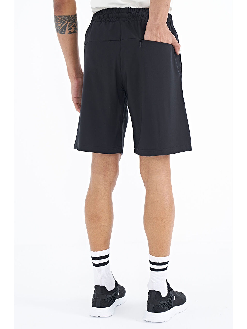 Siyah Yan Cep Detaylı Lastikli Erkek Şort - 81238-8