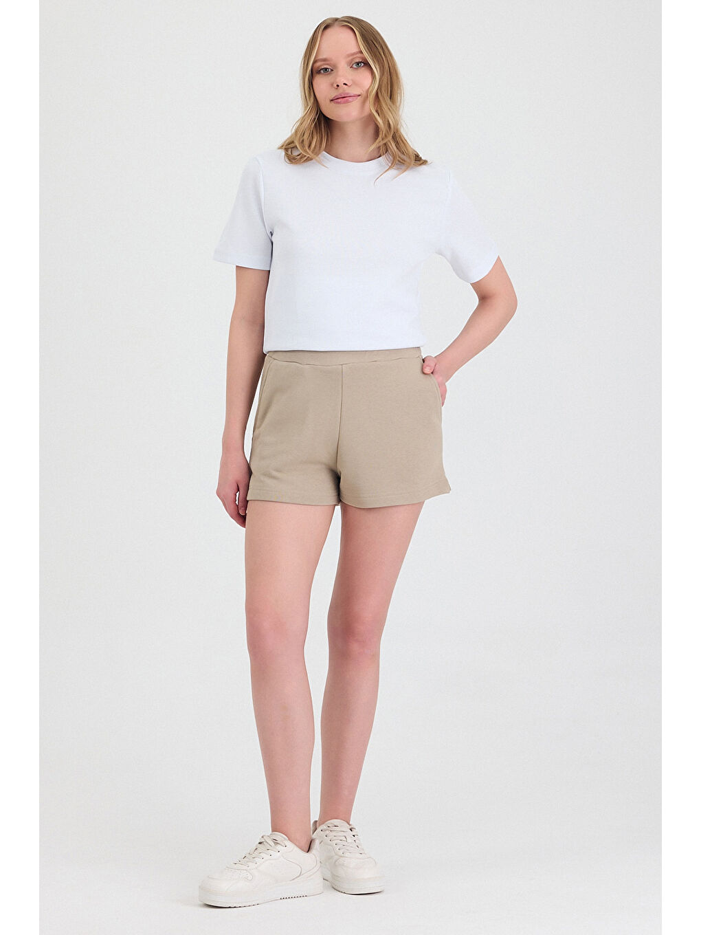 Bej Kadın Timeless Vizon Şort-3