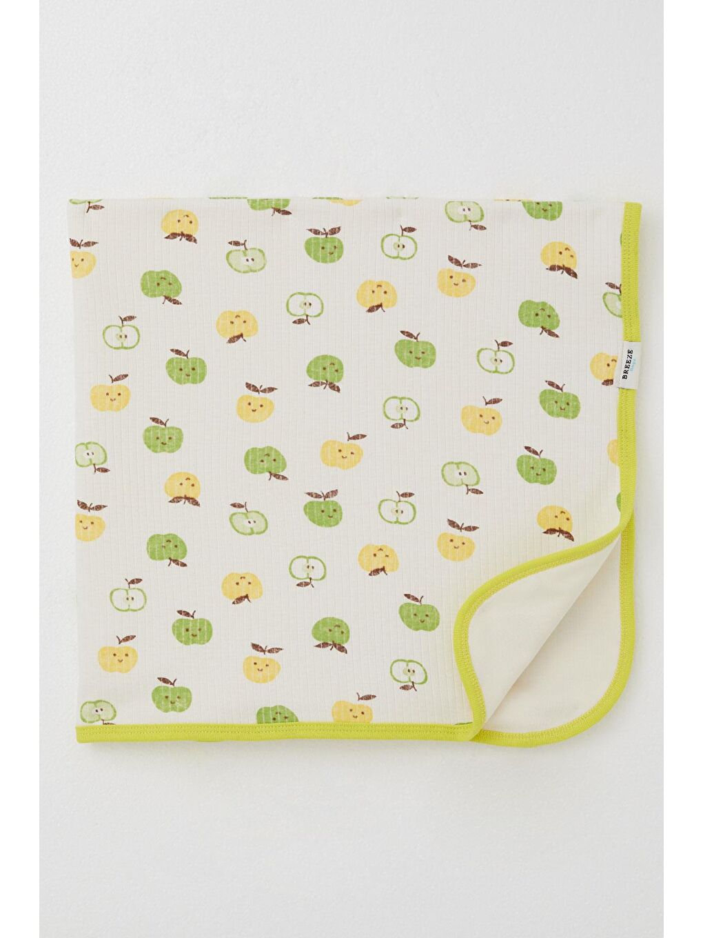 Yenidoğan Bebek Battaniyesi Sevimli Minik Elma Desenli Ekru (78 X 87 Cm)-1