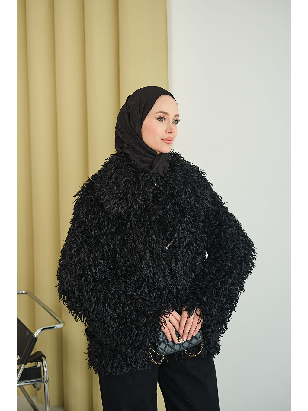 Kadın Kıvırcık Astarlı Kürk Siyah-1