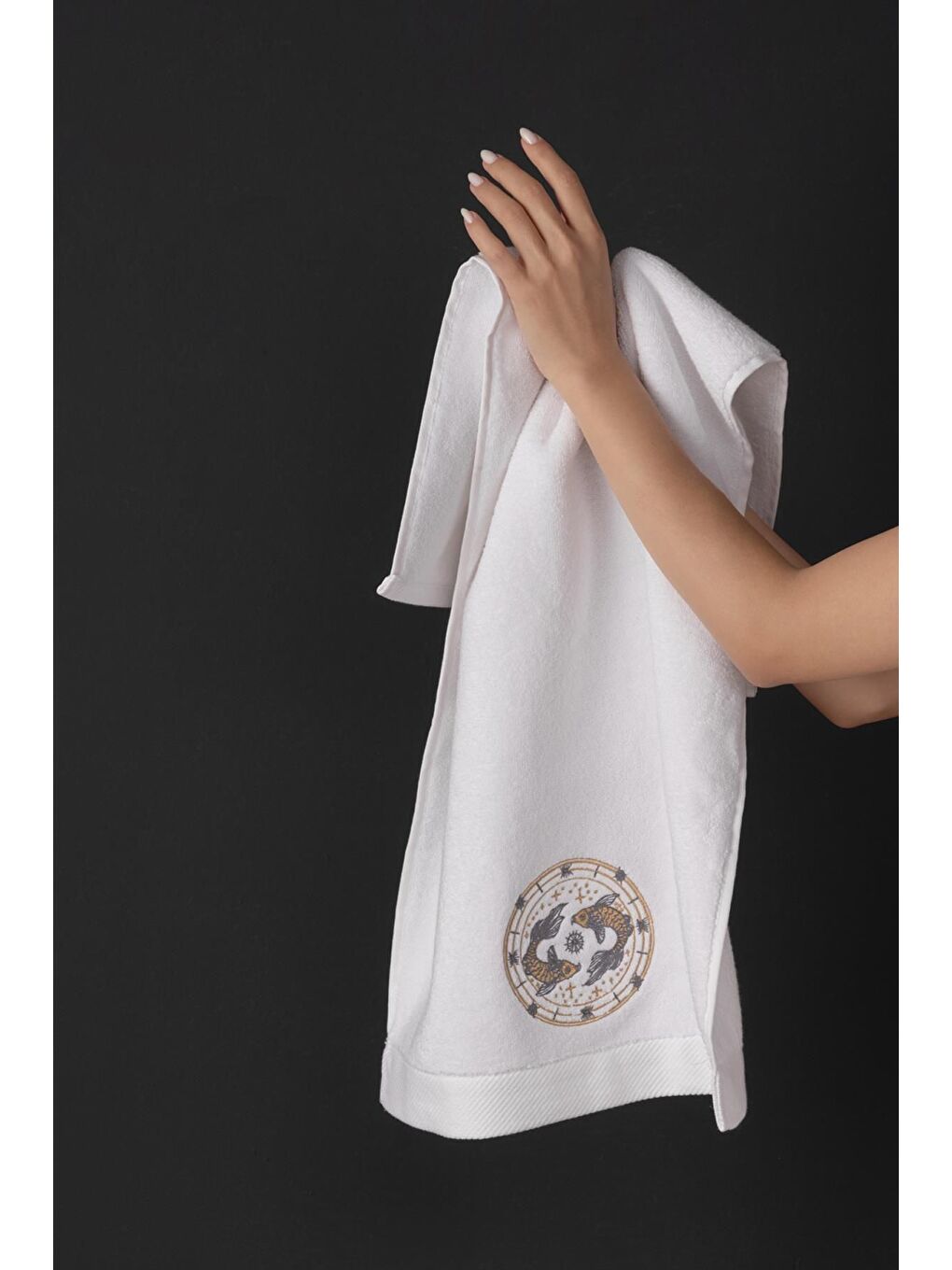 Beyaz %100 Microcotton Üst Kalite Havlu Seti Burç Nakışlı-1