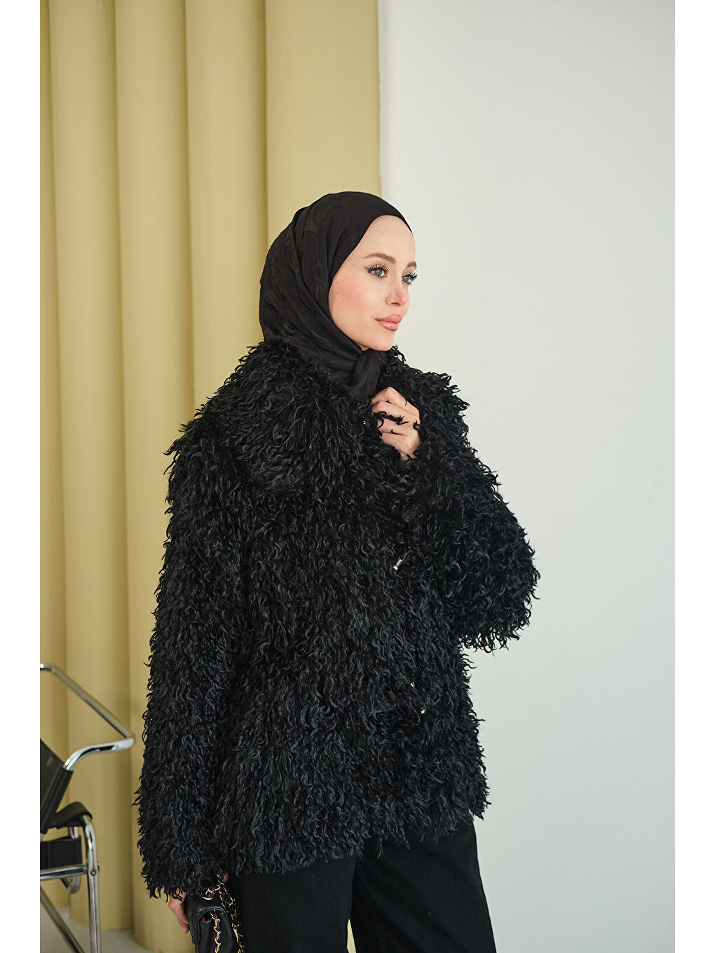 Kadın Kıvırcık Astarlı Kürk Siyah-2