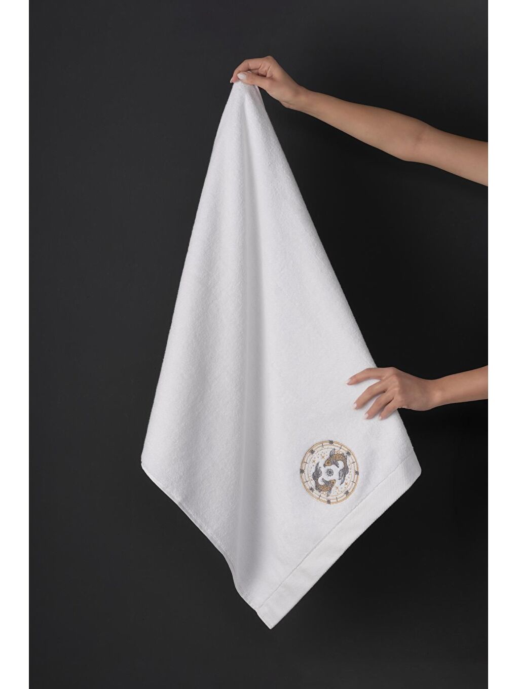 Beyaz %100 Microcotton Üst Kalite Havlu Seti Burç Nakışlı-4