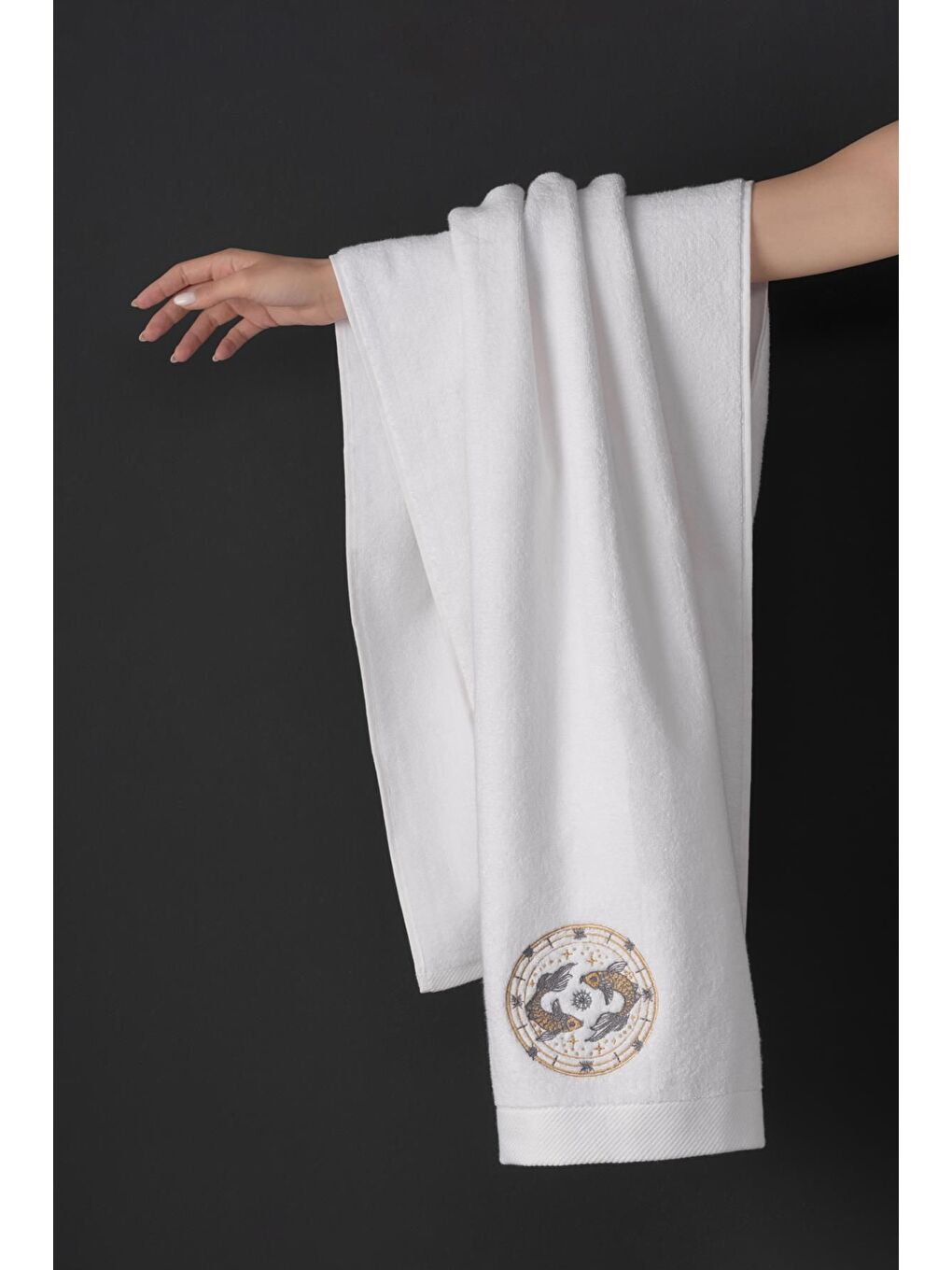 Beyaz %100 Microcotton Üst Kalite Havlu Seti Burç Nakışlı-5