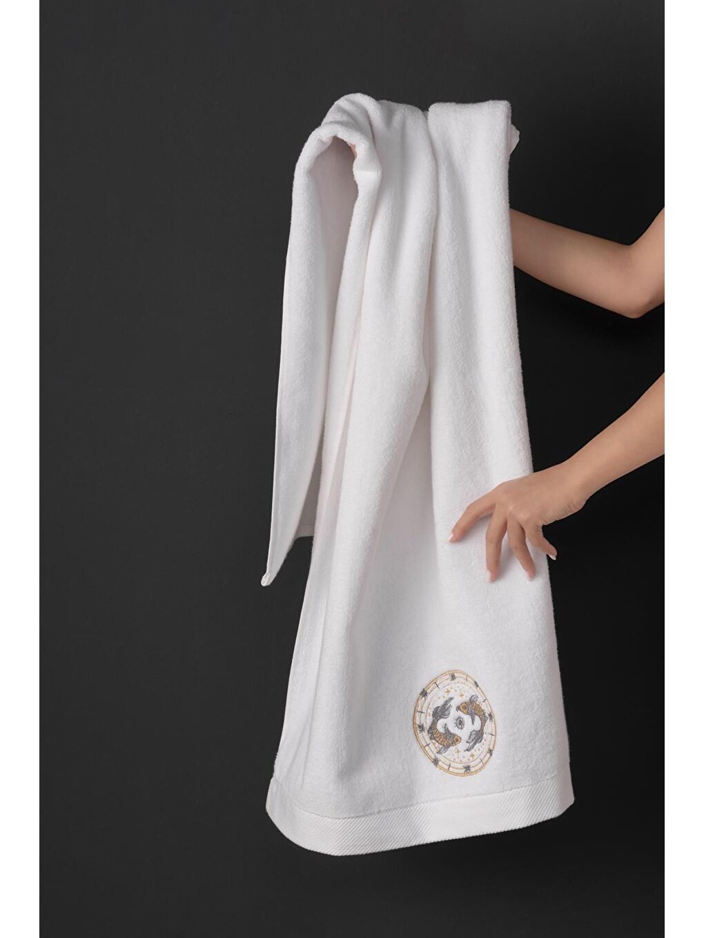 Beyaz %100 Microcotton Üst Kalite Havlu Seti Burç Nakışlı-6