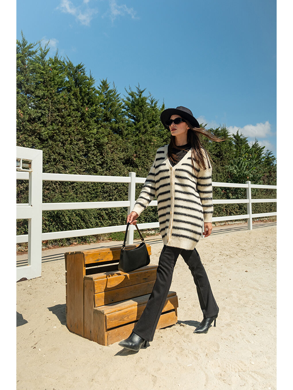 Kadın Çizgili Uzun Triko Ceket Beyaz-2