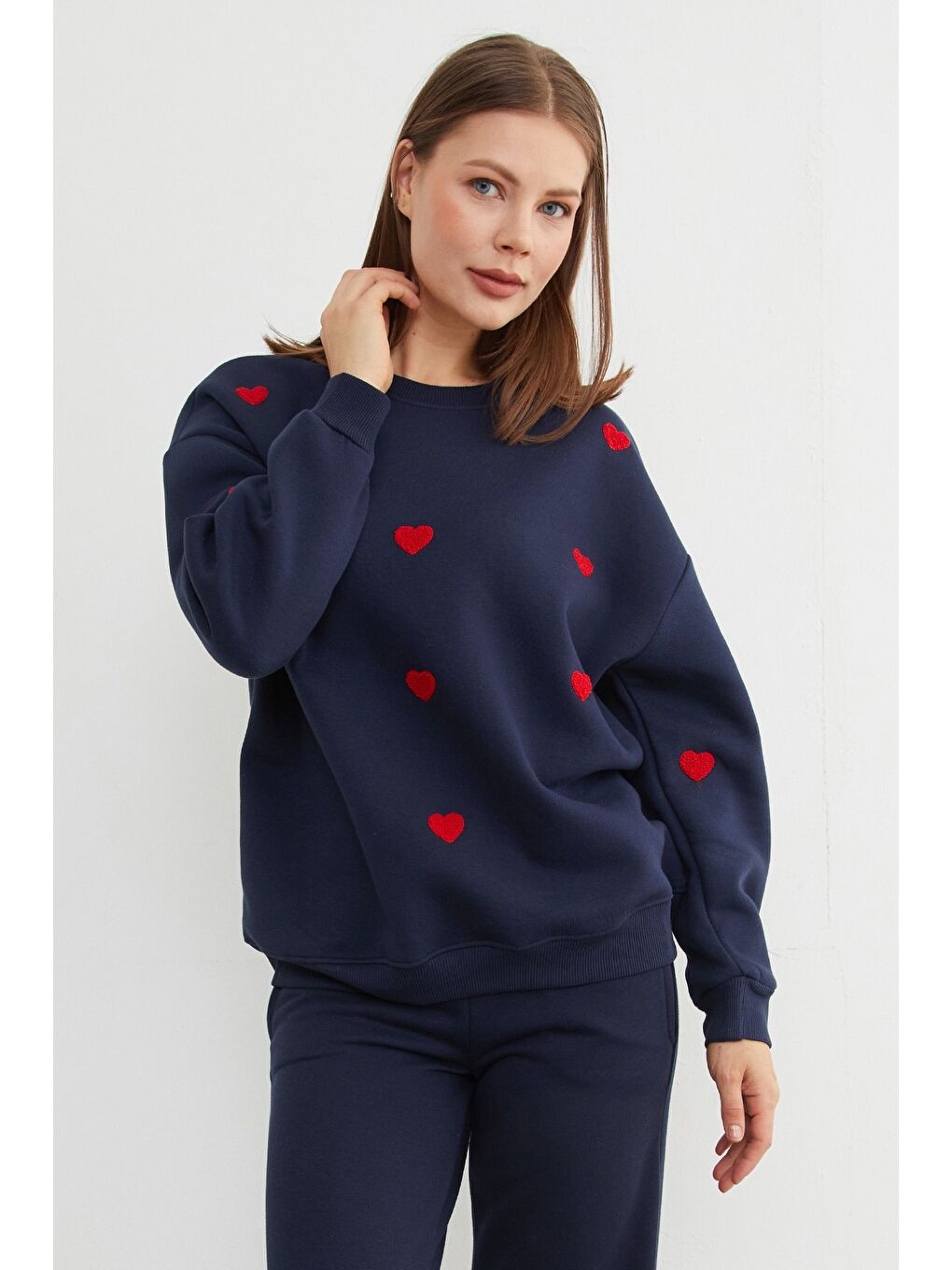 Lacivert 3 İplik Kalp Nakışlı Oversize Sweatshirt