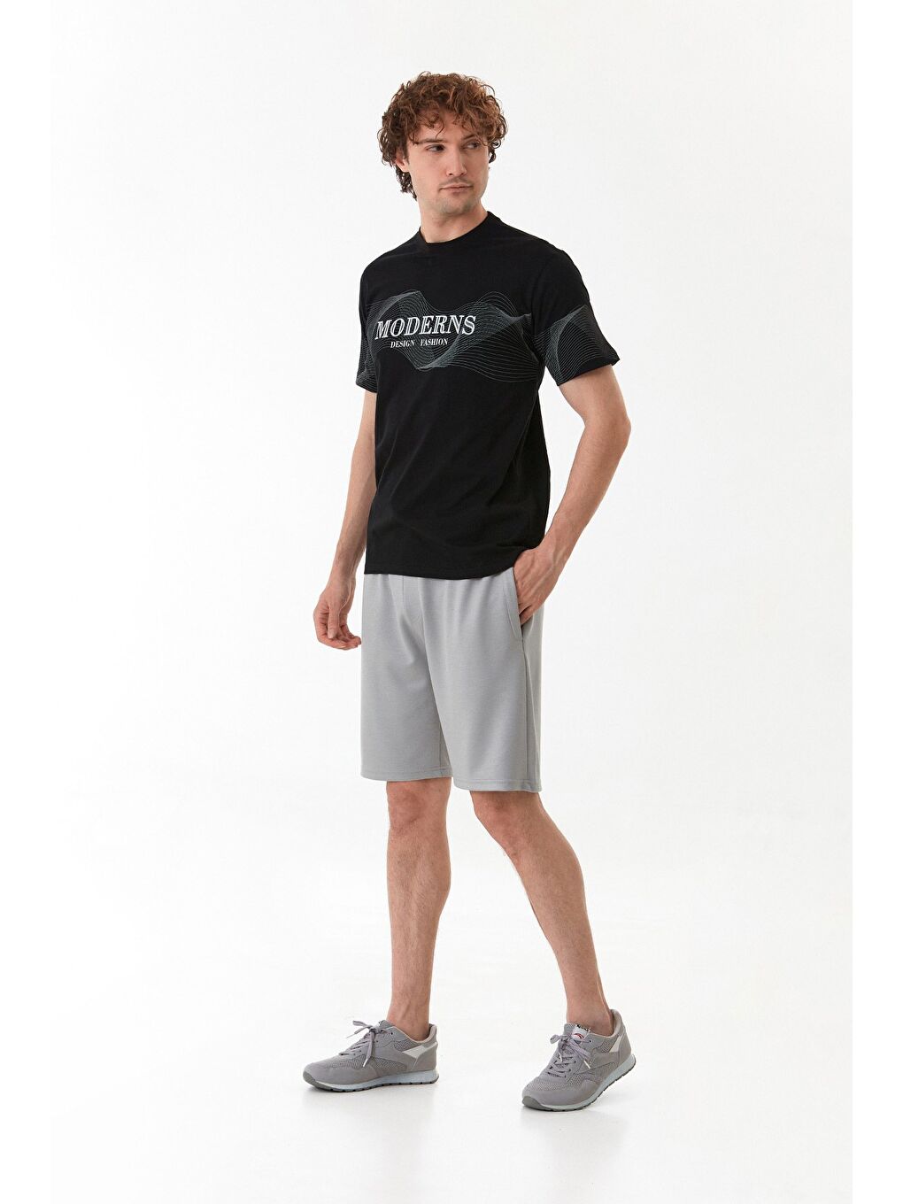 Gri Beli Lastikli Armalı Penye Şort