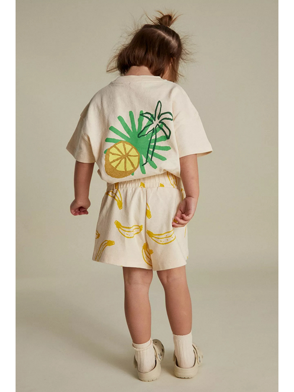 Beyaz Kız Çocuk Pamuklu Ekru Muz Desenli T-Shirt Ve Şort Takım-1