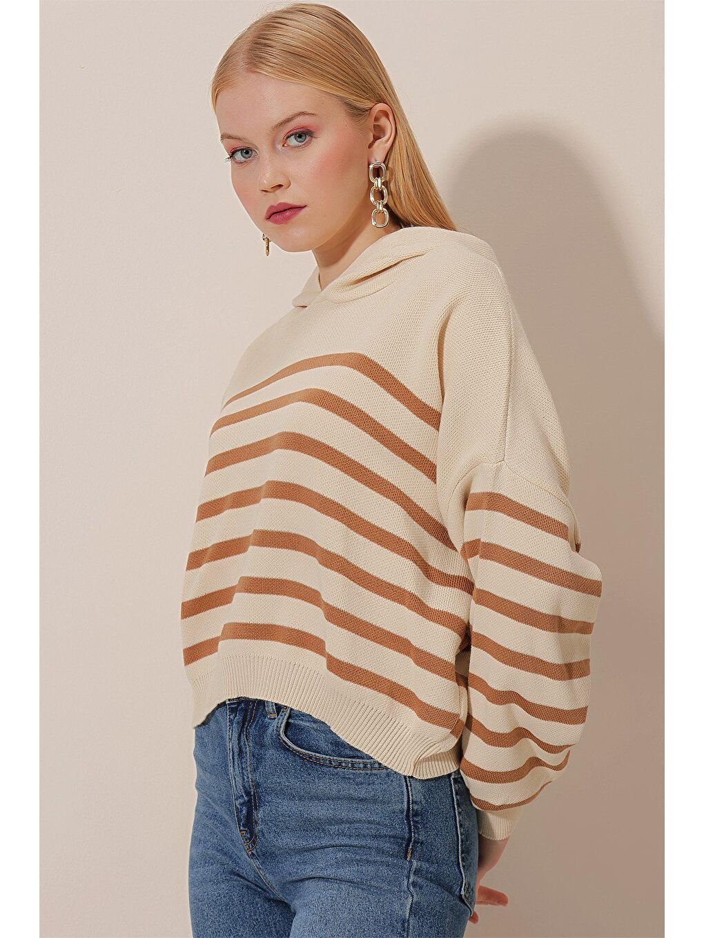 Bej Çizgili Kapüşonlu Triko SWEAT-1