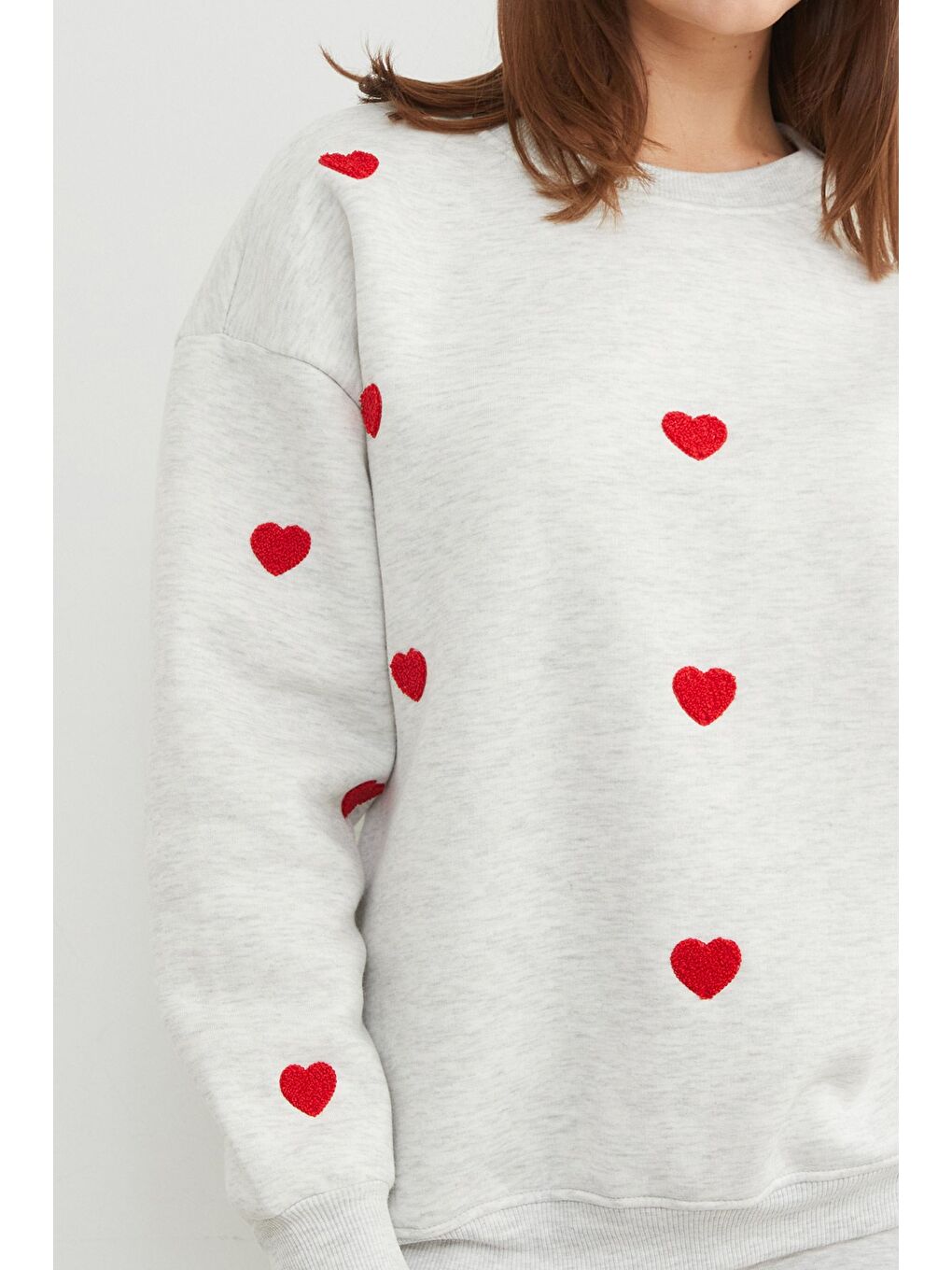 Gri 3 İplik Kalp Nakışlı Oversize Sweatshirt-2