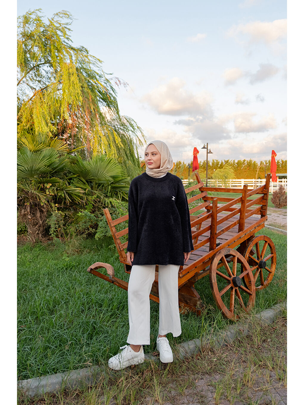 Kadın Taş Detay Triko Tunik Siyah-1