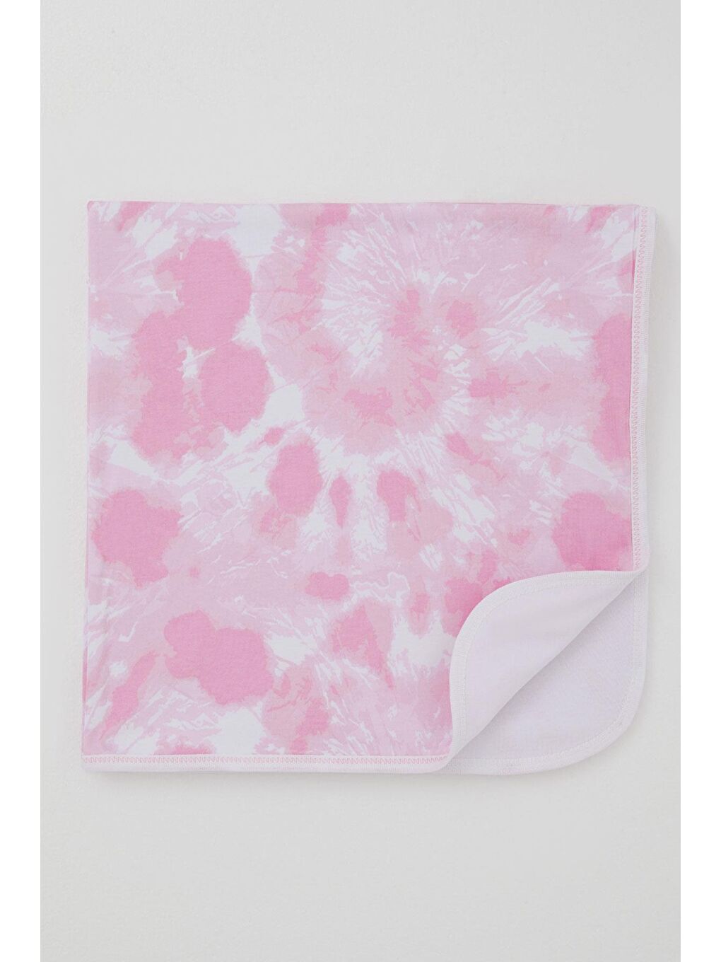 Yenidoğan Bebek Battaniyesi Batik Desenli Pembe (78 X 88 Cm)-1