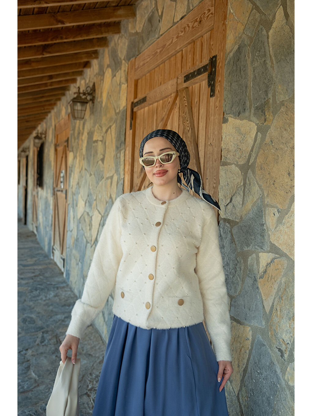 Kadın İnci Detay Triko Ceket Bej-1