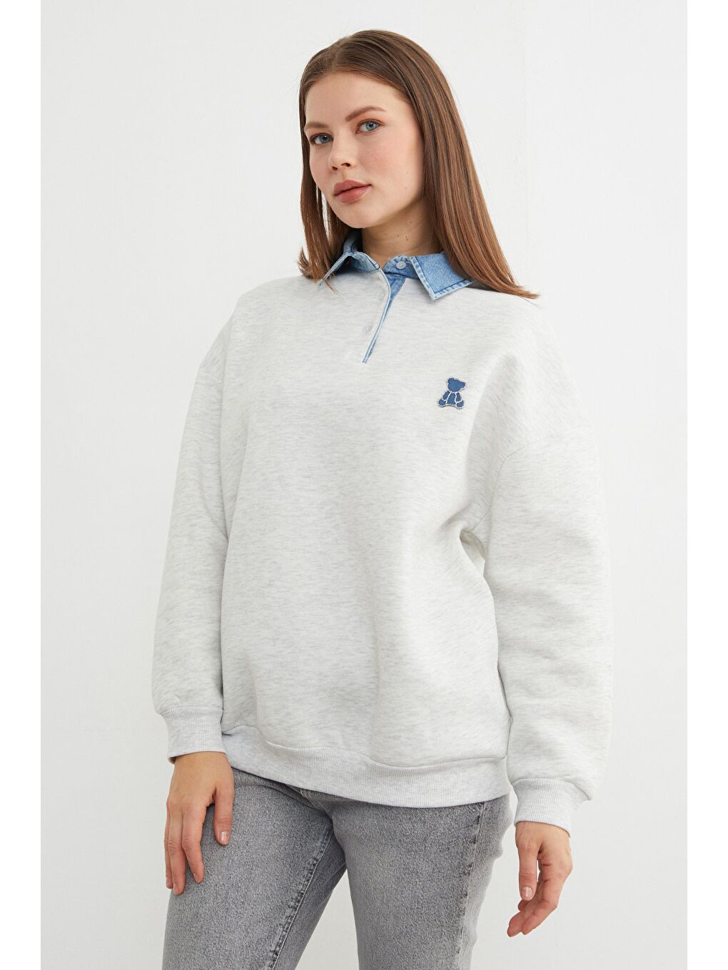 Gri 3 İplik Ayıcık Nakışlı Polo Yaka Denim Detaylı Sweatshirt-3