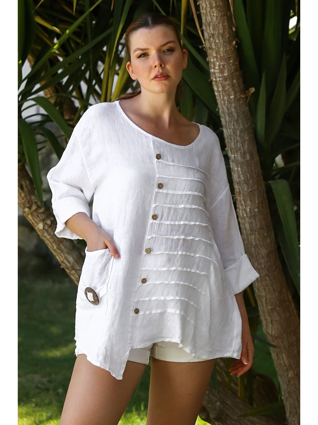 İtalyan Beyaz Havuz Yaka 3/4 Kol Düğmeli Cepli Casual Keten Asimetrik Dokuma Bluz 75 66