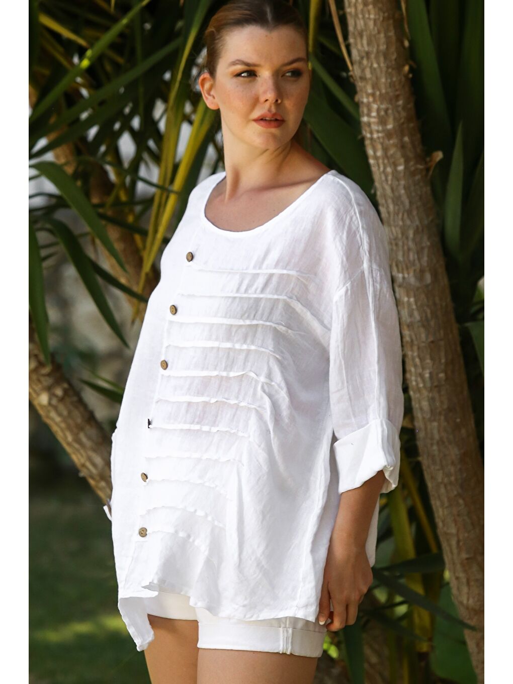 İtalyan Beyaz Havuz Yaka 3/4 Kol Düğmeli Cepli Casual Keten Asimetrik Dokuma Bluz 75 66-3