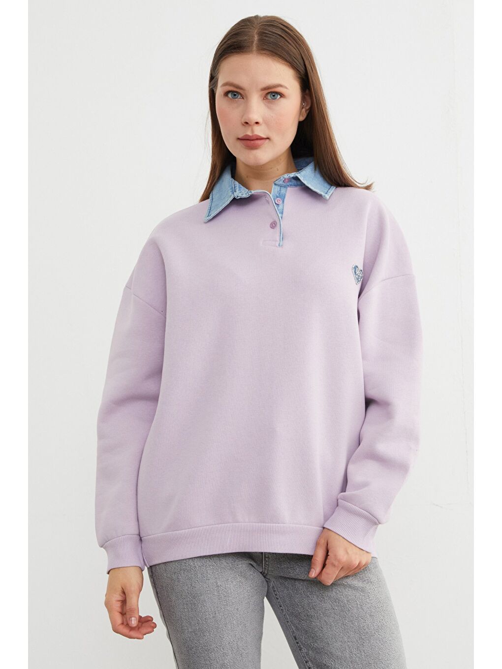 Lila 3 İplik Kalp Nakışlı Polo Yaka Denim Detaylı Sweatshirt