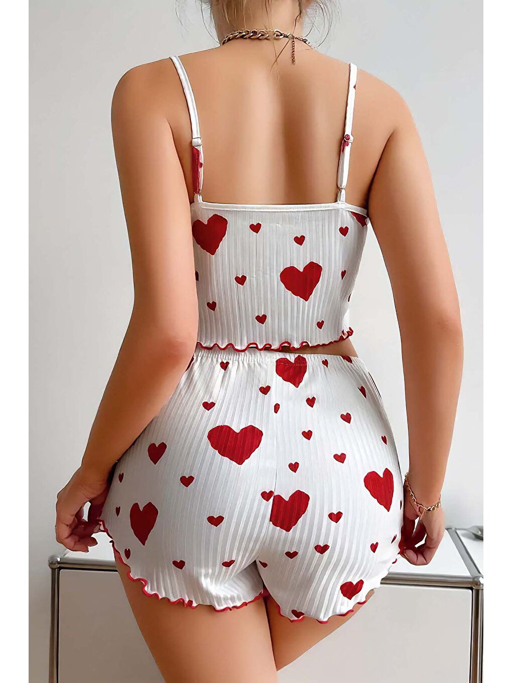 Beyaz Kalp Desenli İp Askılı Şortlu Pijama Takımı-2