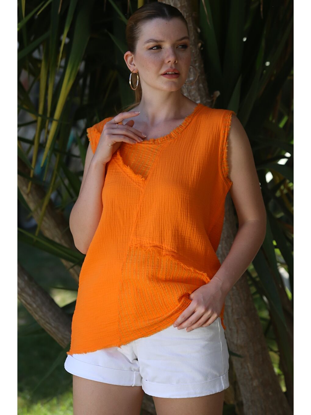 Organik Pamuk Turuncu Yuvarlak Yaka Kolsuz Yıkamalı Pis Dikişli Casual Müslin Dokuma Bluz 70 60-2