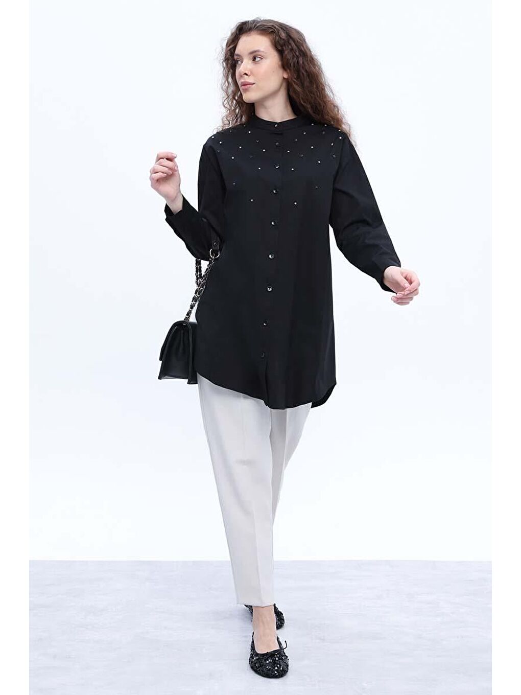 Siyah-Pamuklu Taş Detaylı Gömlek Tunik