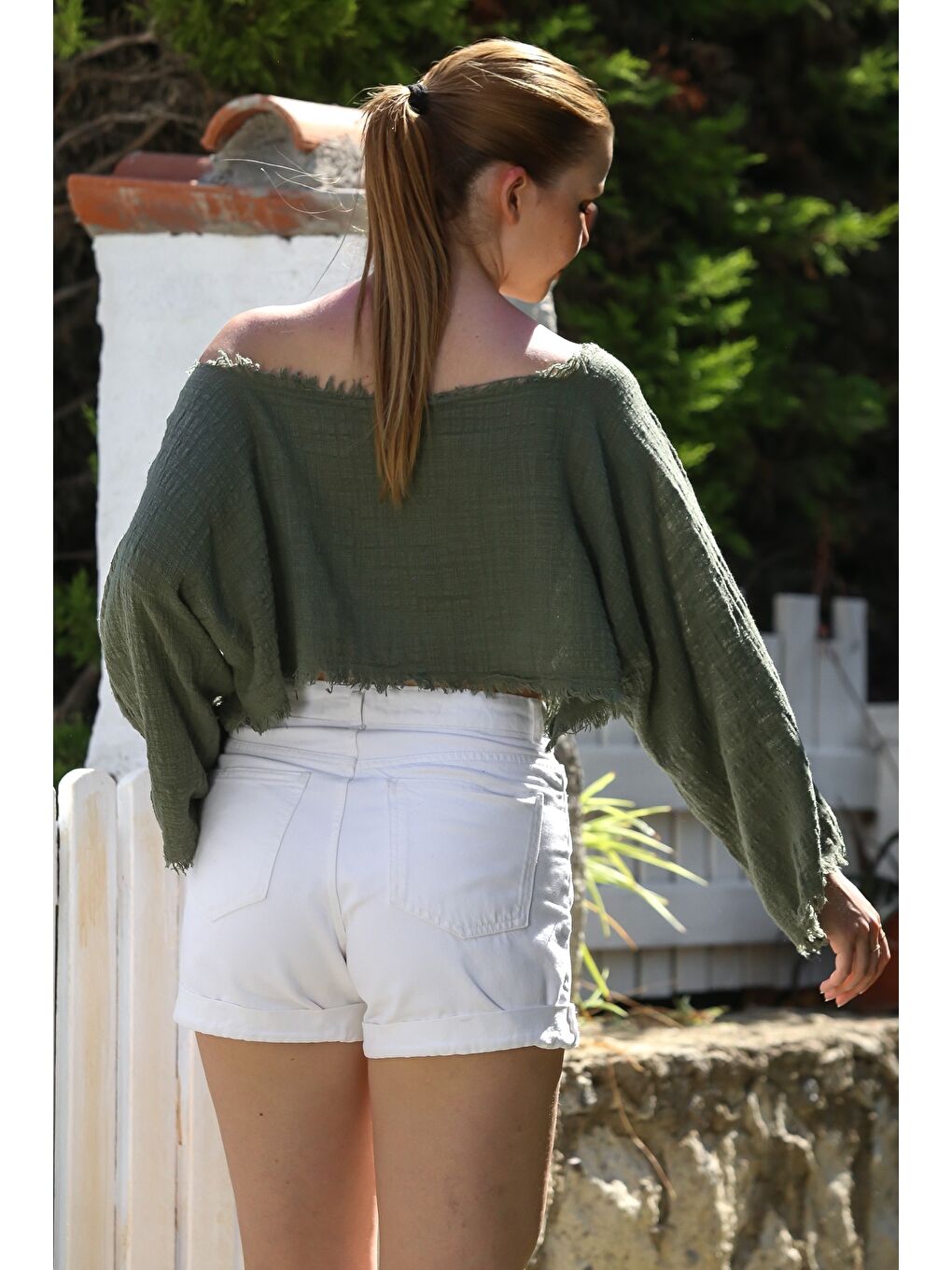 Organik Pamuk Haki Kayık Yaka Volanlı Kol Yıkamalı Pis Dikişli Casual Müslin Crop Dokuma Bluz 38 80-1