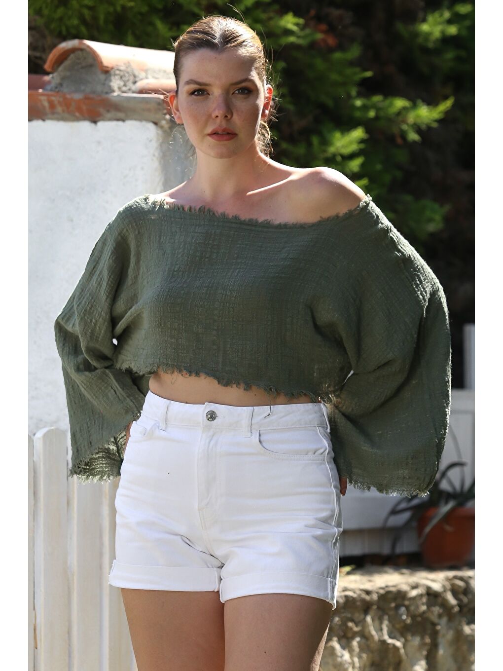 Organik Pamuk Haki Kayık Yaka Volanlı Kol Yıkamalı Pis Dikişli Casual Müslin Crop Dokuma Bluz 38 80-3