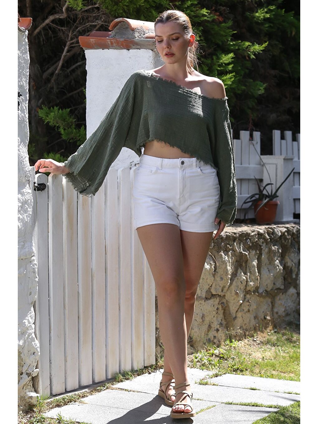 Organik Pamuk Haki Kayık Yaka Volanlı Kol Yıkamalı Pis Dikişli Casual Müslin Crop Dokuma Bluz 38 80-4