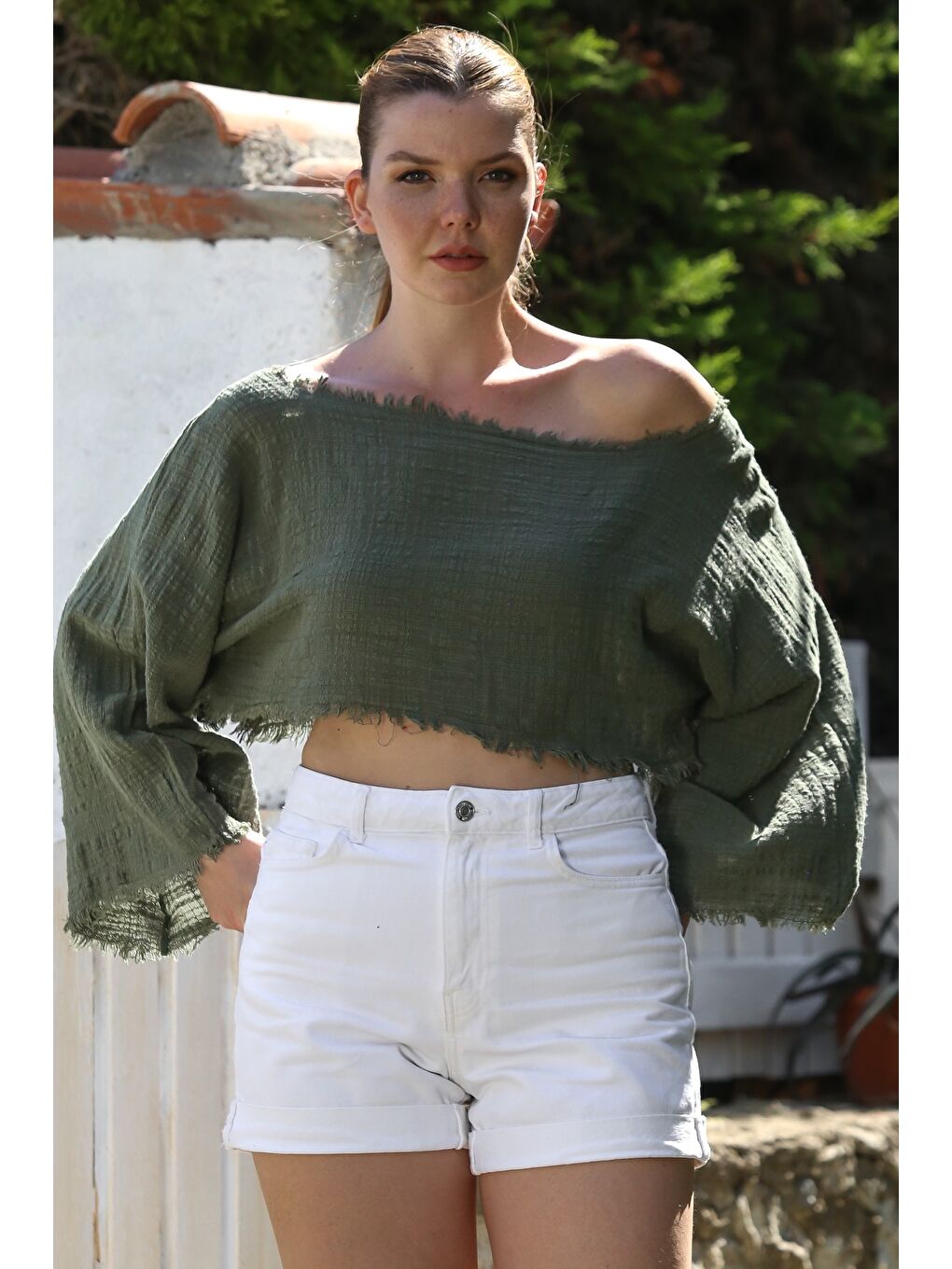 Organik Pamuk Haki Kayık Yaka Volanlı Kol Yıkamalı Pis Dikişli Casual Müslin Crop Dokuma Bluz 38 80-5