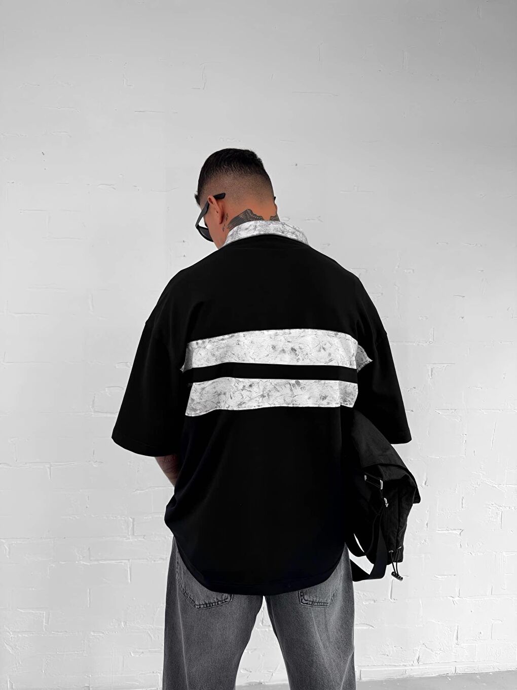 Erkek Polo Yaka Yıkamalı Şeritli Oversize Tişört Siyah-3