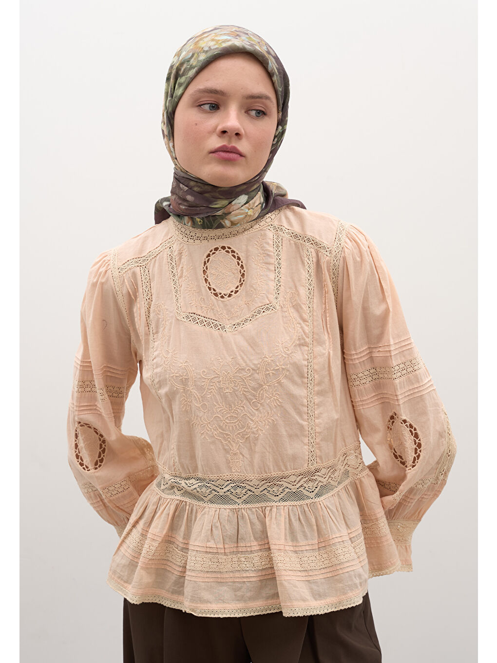 Kahverengi Wısterıa Desen Pamuklu Viskon Eşarp Tozlu Kahve